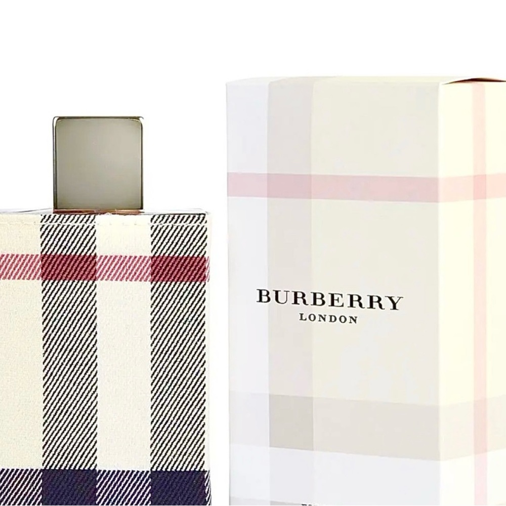 Burberry London Eau De Parfum 50ml - Classic Beige And Pink View 2